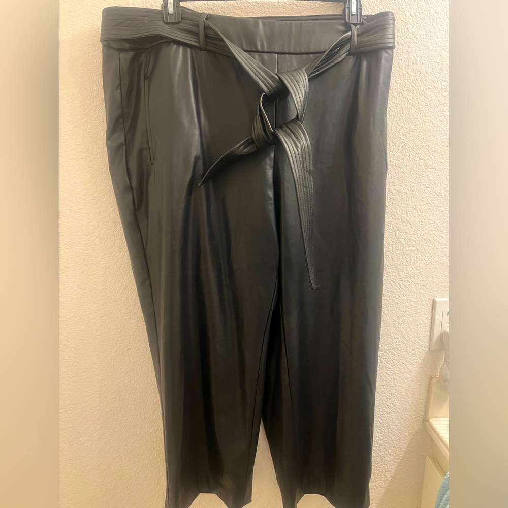 Faux cropped leather pants Bar III size 2x worn 1 time